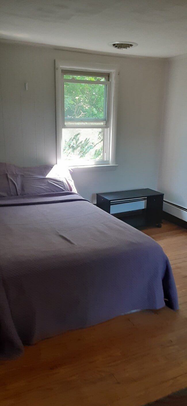 Photo - 992 Broad Ln