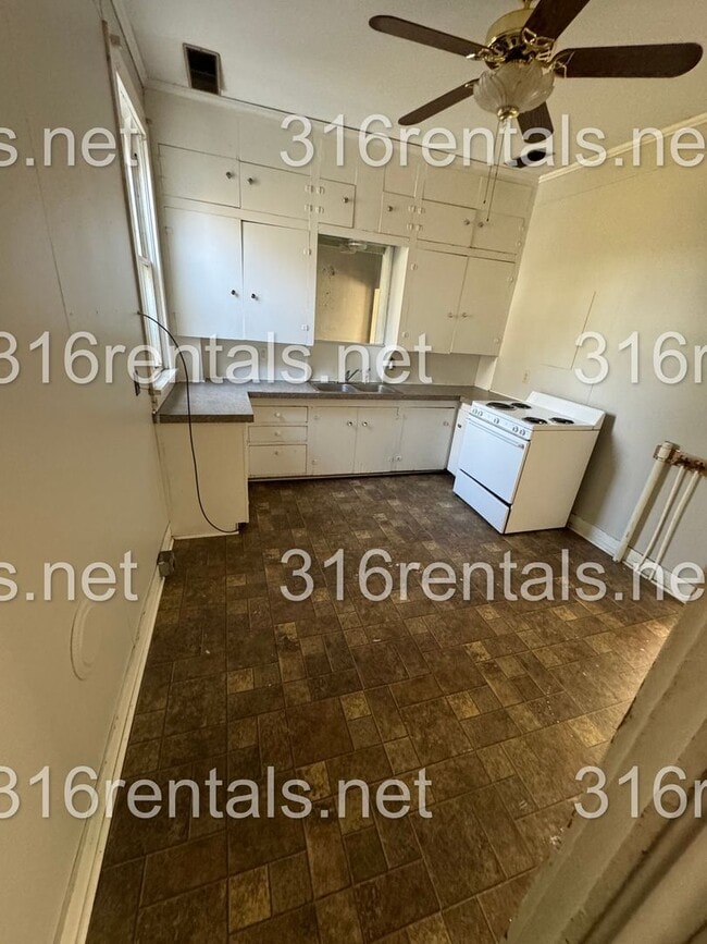 Photo - $875 - 2 bed 1 bath - Duplex Unidad 1500 N Main St