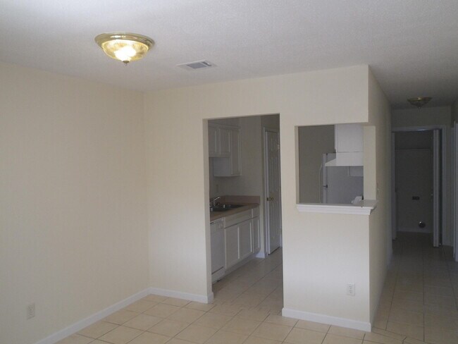 Photo - 1610 Green Briar Pkwy