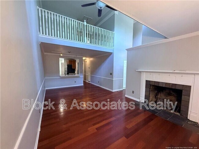 Photo - 155 S Ashe St