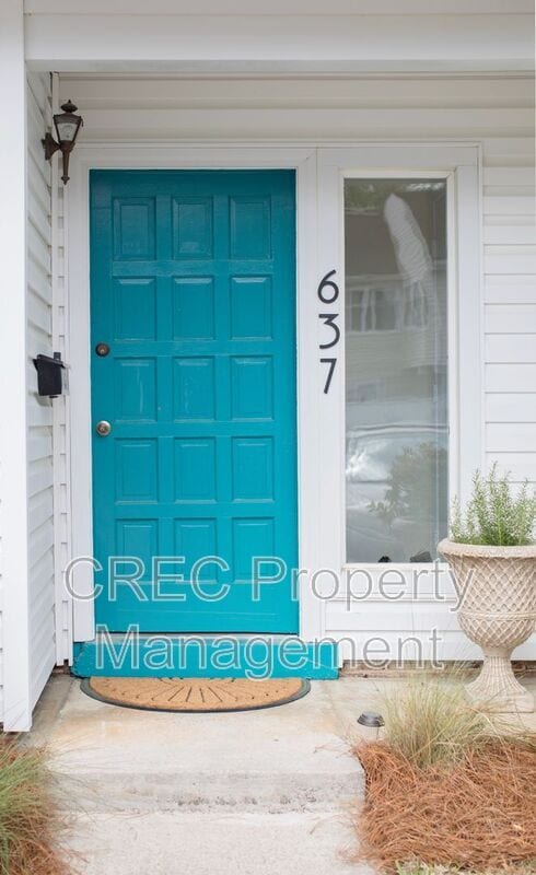 Photo - 637 Baytree Ct