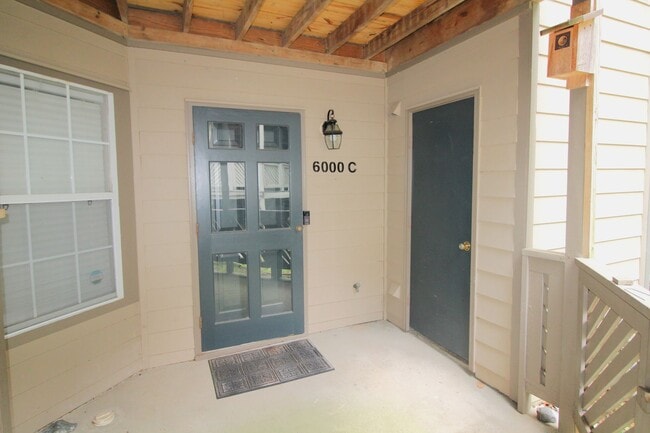Photo - 2-Bedroom Condo on the Sugar Creek Greenway!