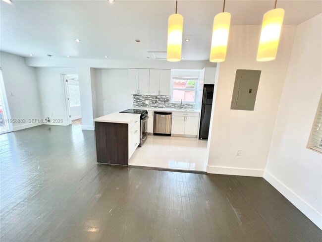 Photo - 125 NW 100th St