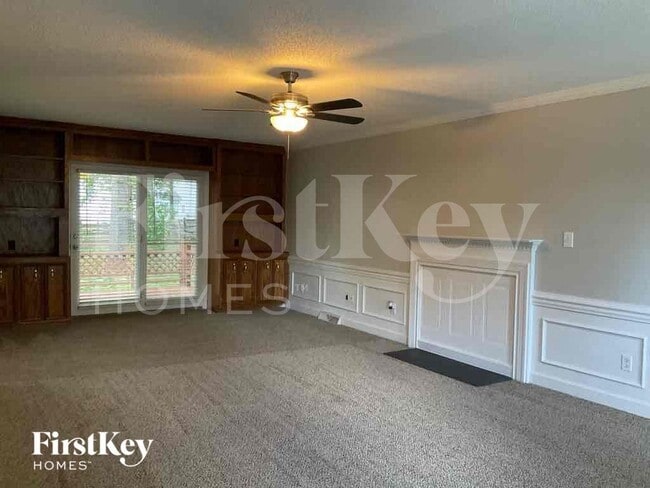 Photo - 110 Longbridge Dr