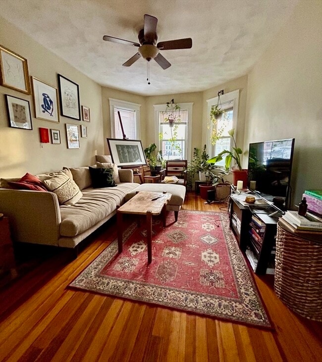 Building Photo - 11 Heath St Unit 3