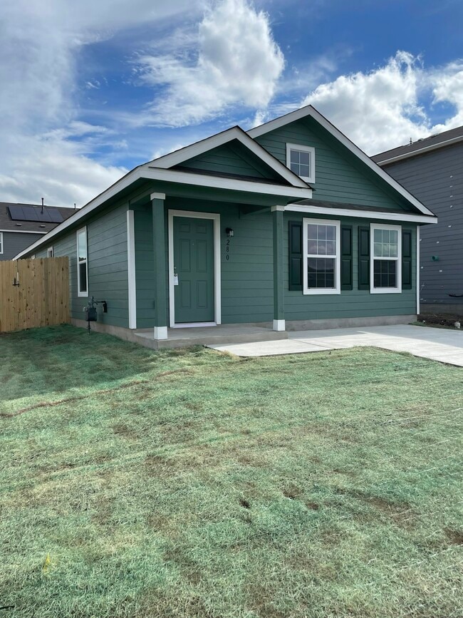 Photo - 280 Amber Gln