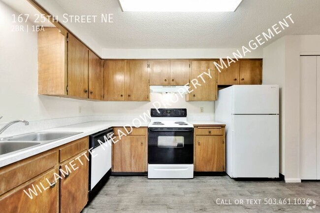 Building Photo - Spacious 2-Bedroom Upstairs Apartment with...