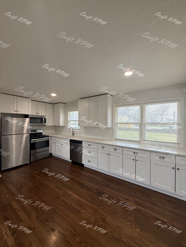 Photo - 1827 E 75th Terrace