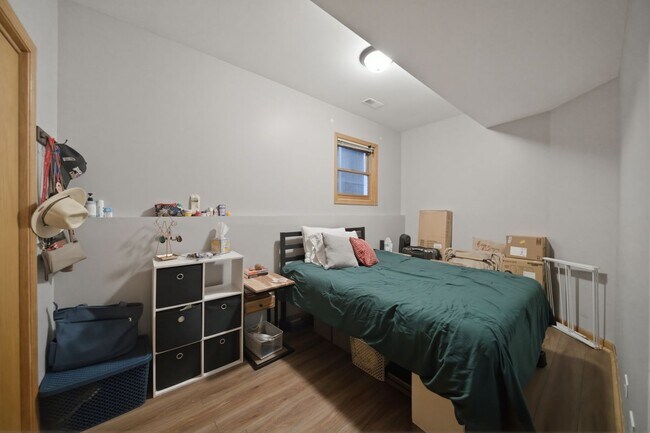 Photo - 844 N Wood St