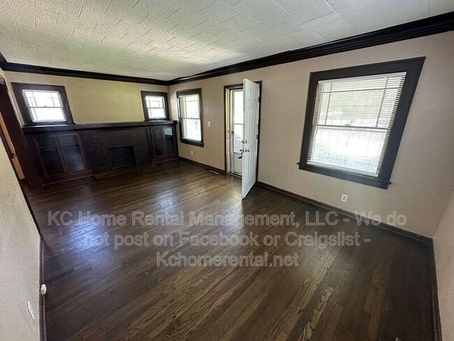 Photo - 6838 The Paseo