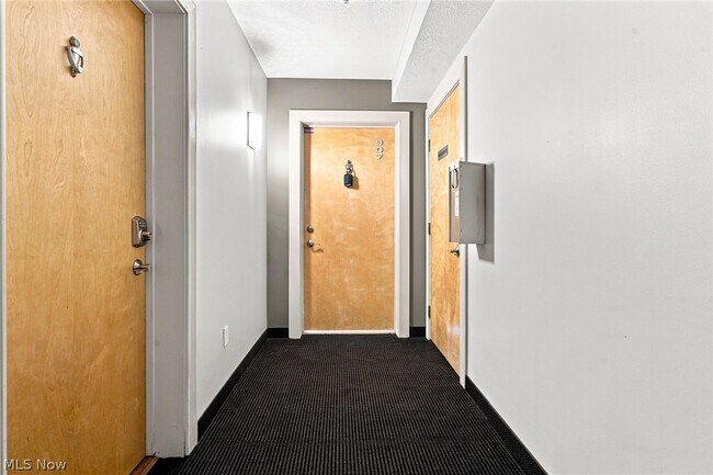 Photo - 2222 Detroit Ave Unit 907