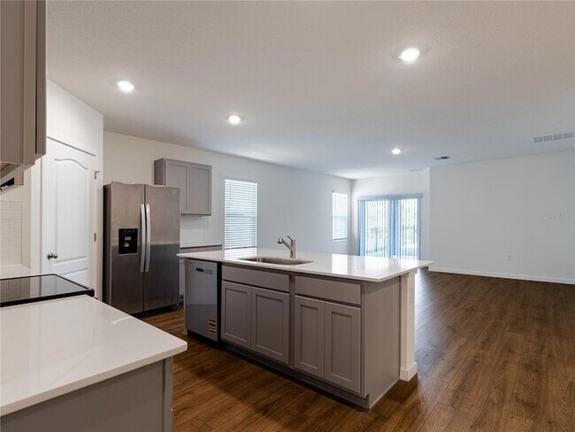 2869 House Finch Rd
