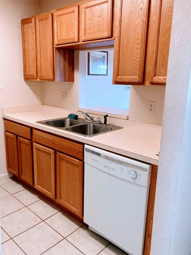 Stocked kitchen - 3124 US HWY 441 SE Condo Unit K3