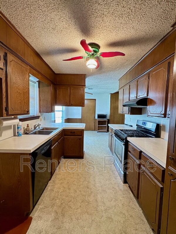 Photo - 625 Rosewood Ct