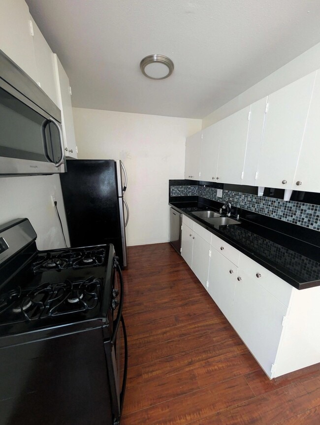 Photo - 1034 N Martel Ave Unidad 1