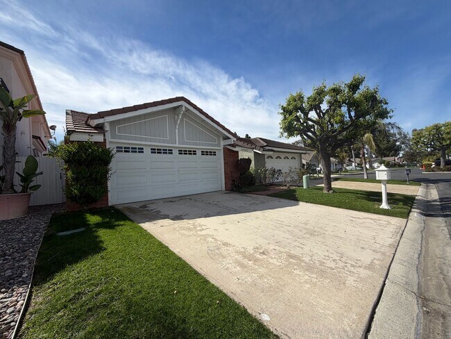 Photo - 3 Bedroom 2 Bathroom Home with Private Dock Lakefront Living with Stunning Views