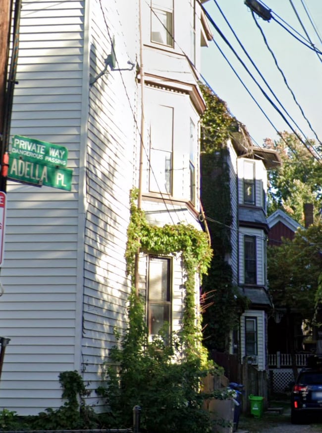 Photo - 4 Adella Pl Unit 2