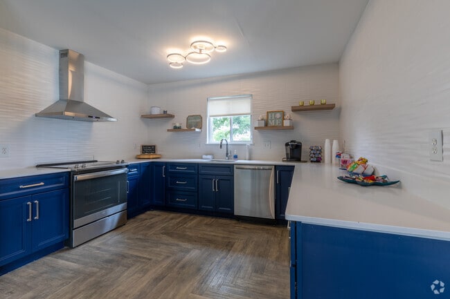 Clubhouse Kitchen - Fordham Green