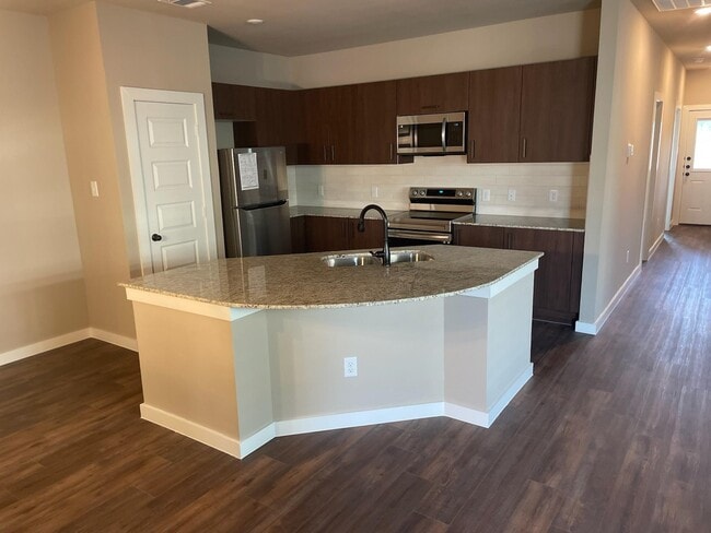 Photo - 9889 Grosbeak Ln