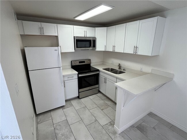 Building Photo - 212 Orland St Unit 28