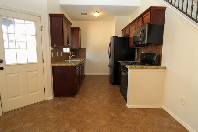 Photo - 2210 Hannah Leigh St