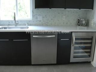 NA - 9001 Phyllis Ave