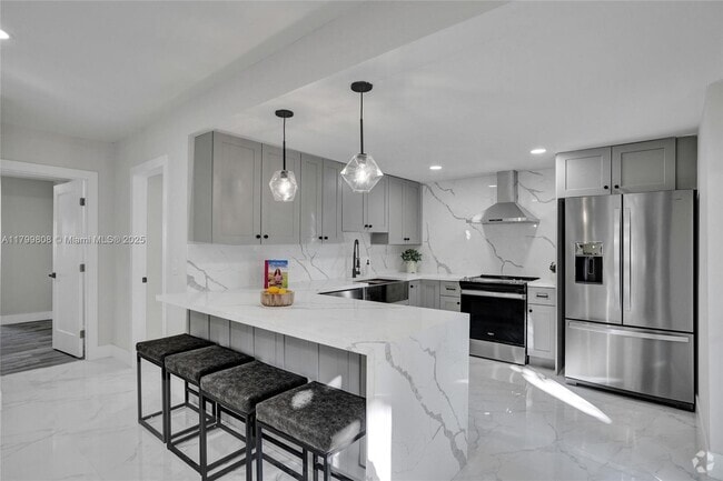 Building Photo - 7943 NW 6th Ave Rental