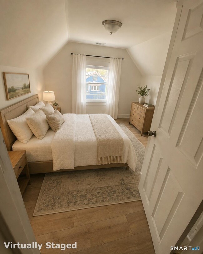 Photo - 27 Lilac St