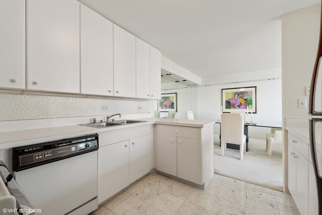 Photo - 505 N Lake Shore Dr Unit 1801