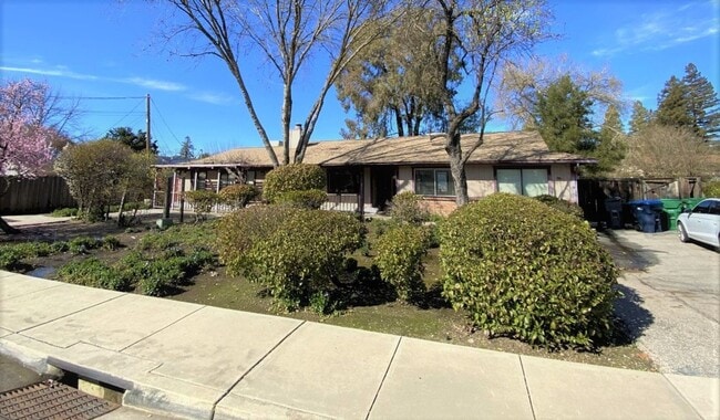 Building Photo - 7905 Curbaril Ave Unit 7905 B