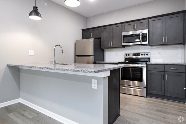2BR , 2BA - 1,250 SF