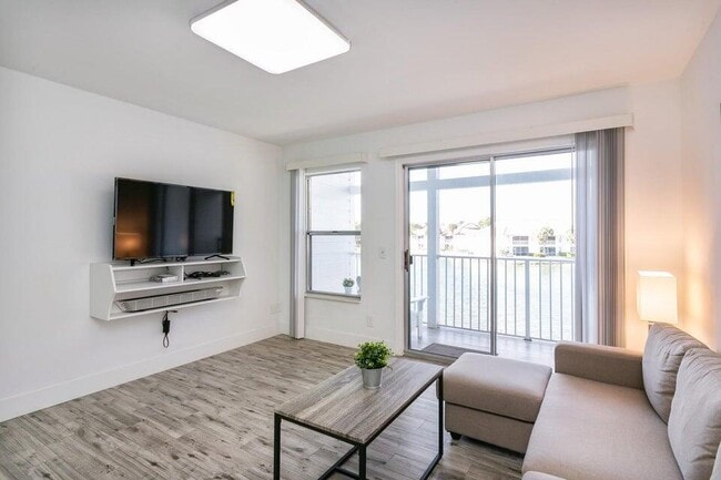 Photo - 275 Cypress Point Dr