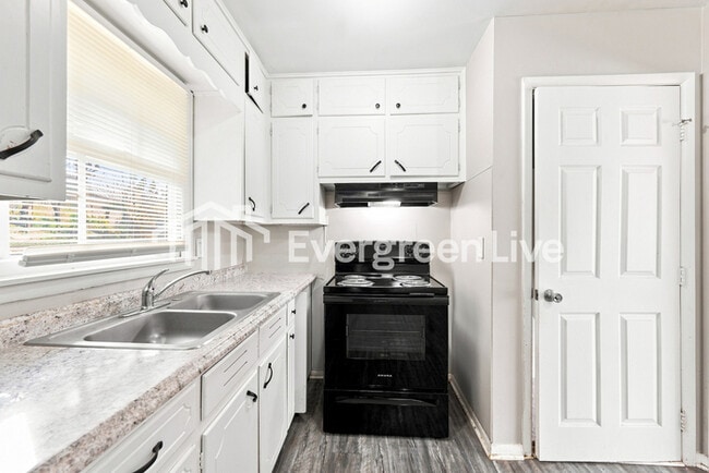 1021 Hagwood Rd