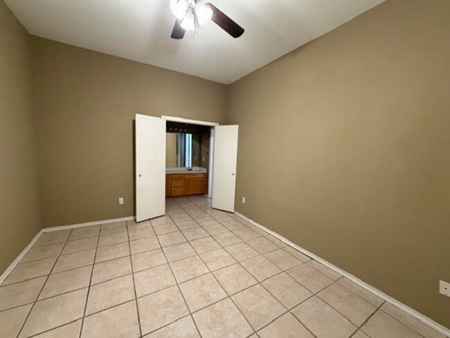 Photo - 10209 Lilac Ln