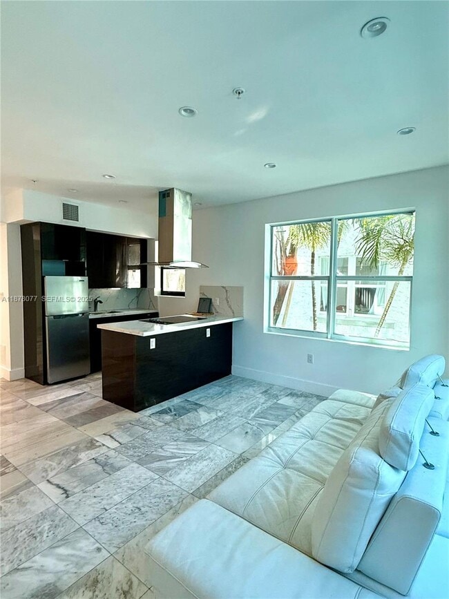 Photo - 1560 Drexel Ave Unit 207