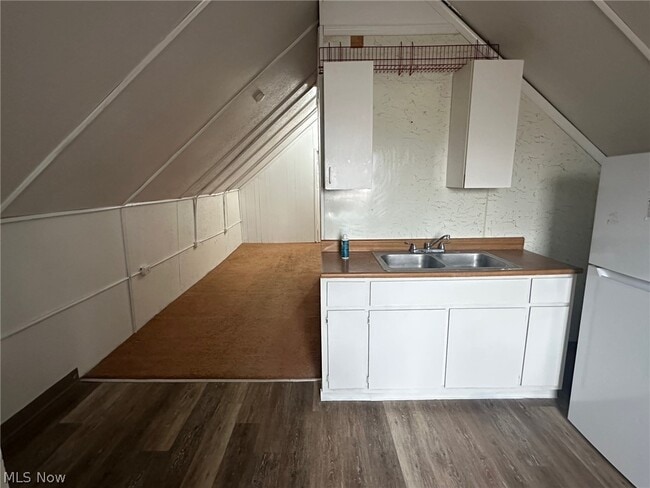 Photo - 1764 Algonac Rd