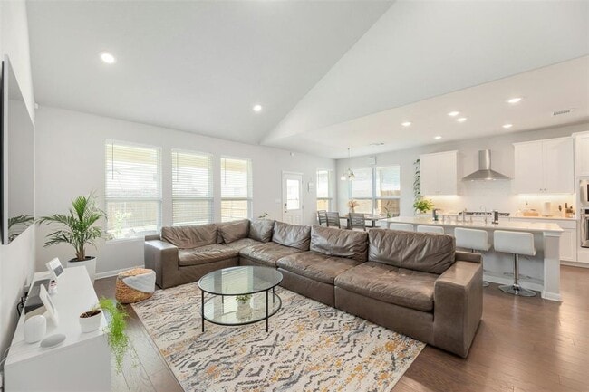 Photo - 6805 Covina Ln