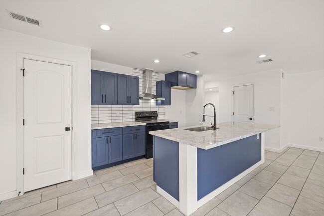 Photo - 4428 Stanford Ct