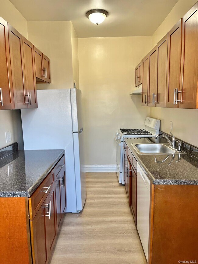 Photo - 110 Stonelea Pl Unit 3B