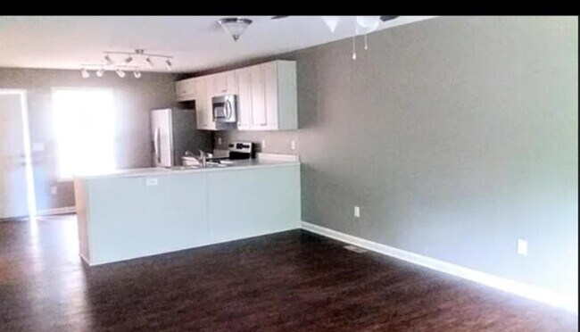 Photo - 184 Strickland Ave