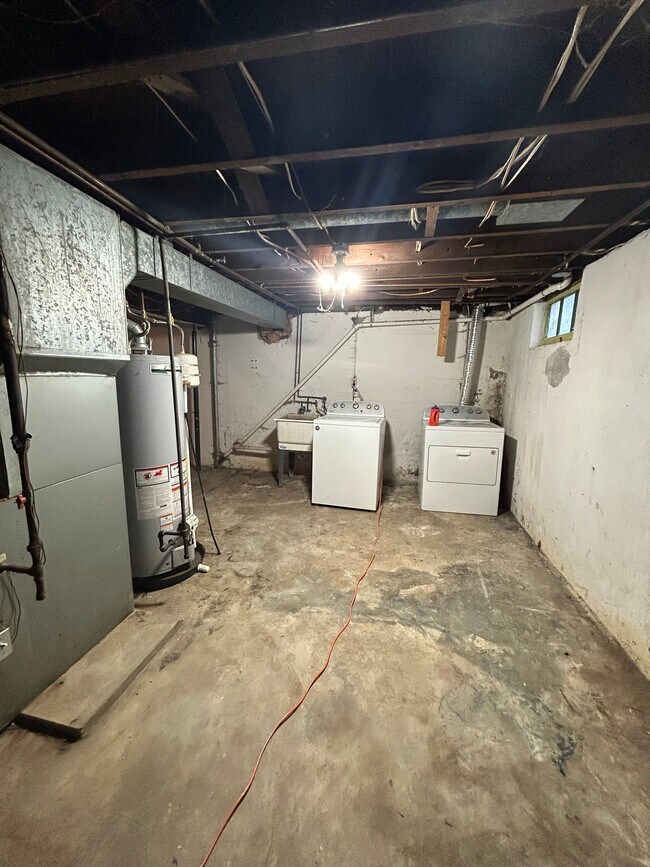 Photo - 439 S G St