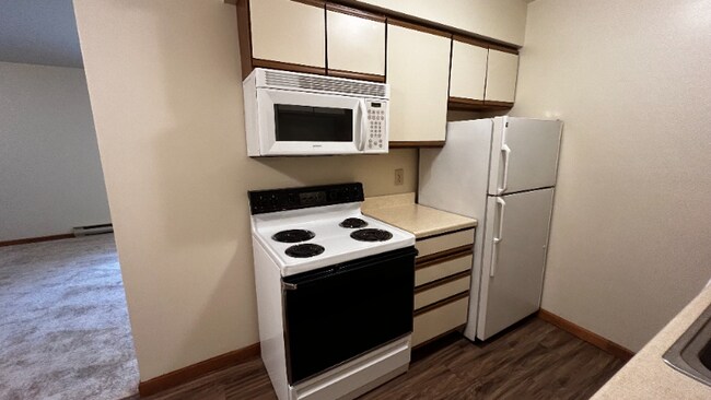 Photo - 916 Kings Rd Unit 5