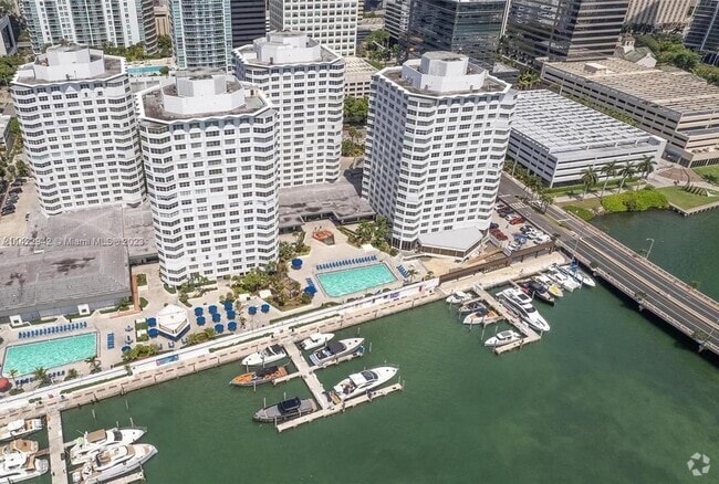 Building Photo - 999 Brickell Bay Dr Unit 1206 Rental