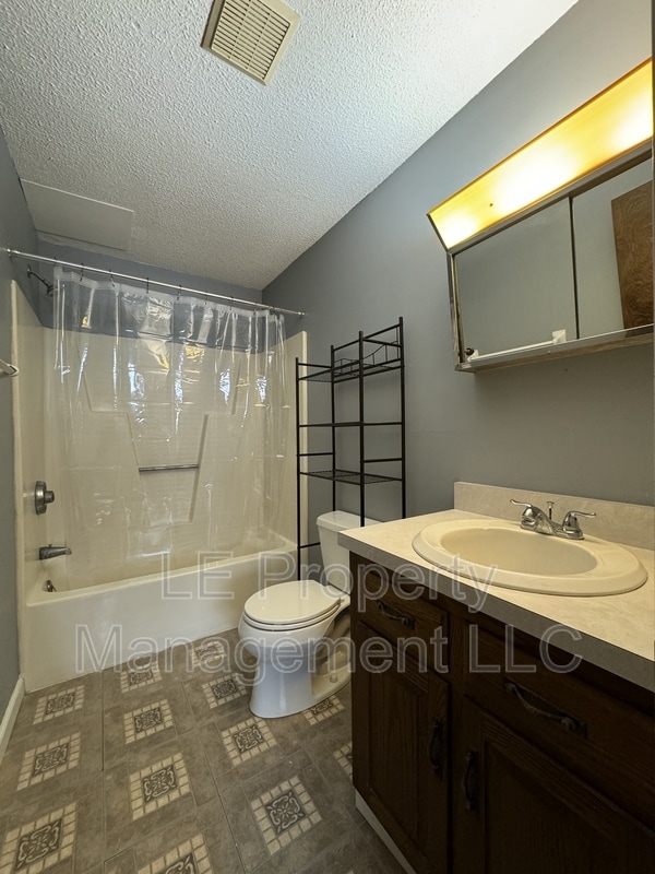 134 W Main St Condo Condo for Rent in Plainville, CT