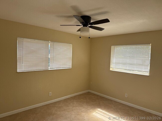 4524 SW 54th St Unit 601-W