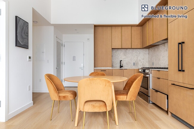 Photo - 655 Union St Unidad FL15-ID1847