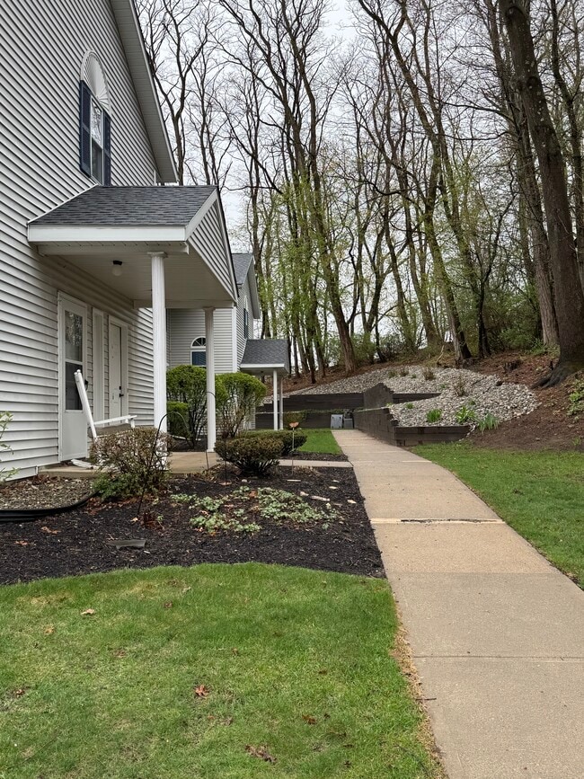 Photo - 1307 Greenwich Dr Unit 1307 Greenwich Dr