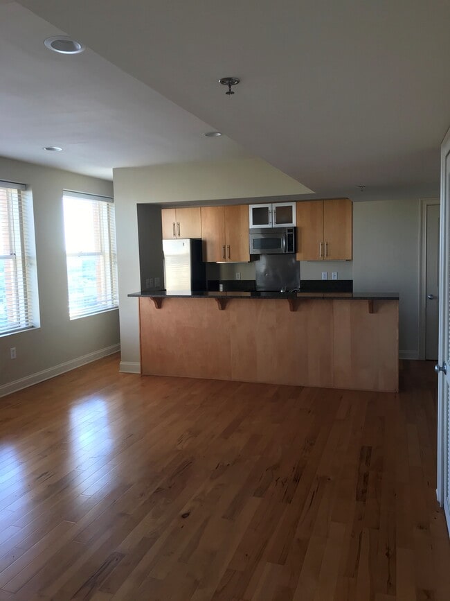 Photo - 120 N Congress St Unidad 1202