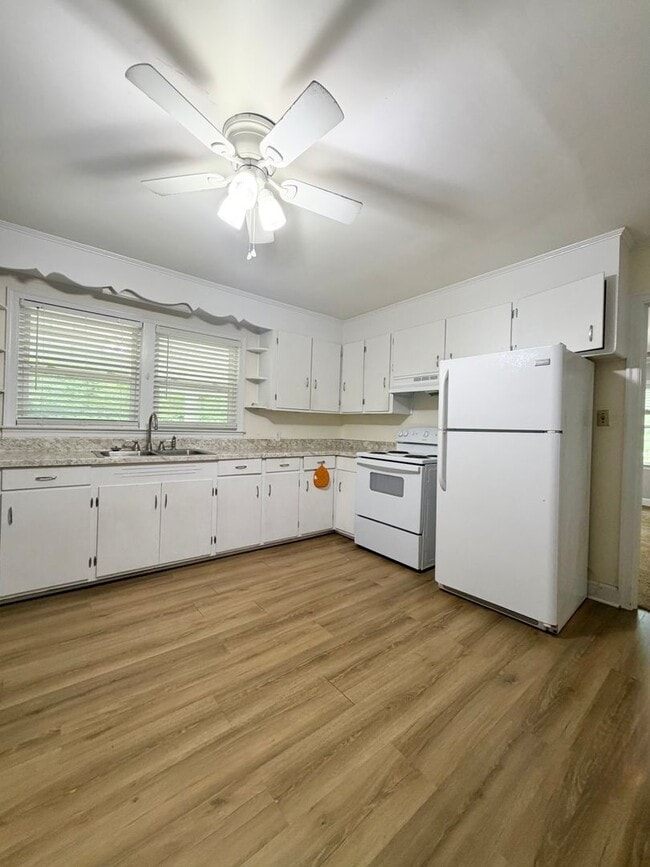 Photo - 2 Bed 1 Bathroom on 1 Acre of Land