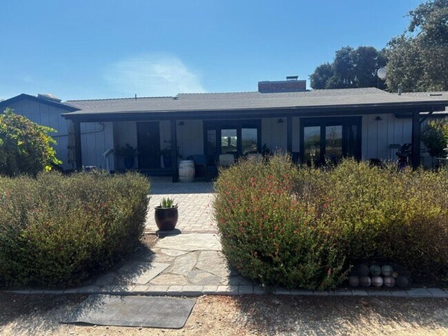 Photo - 1701 Calzada Ave